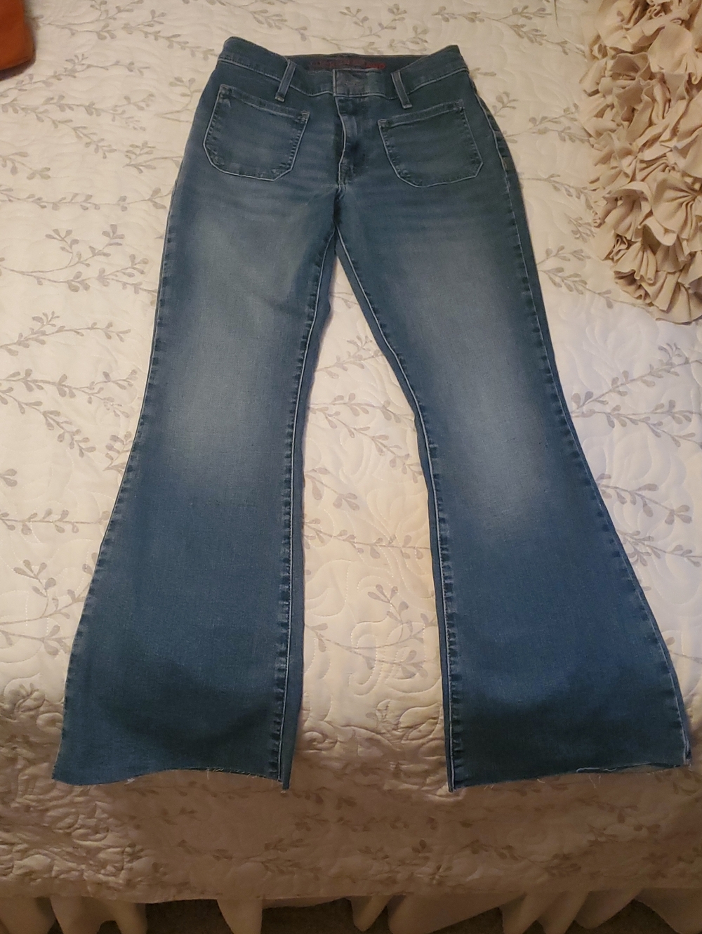 Lucky Brand Flared Jeans in Medium Blue Wash